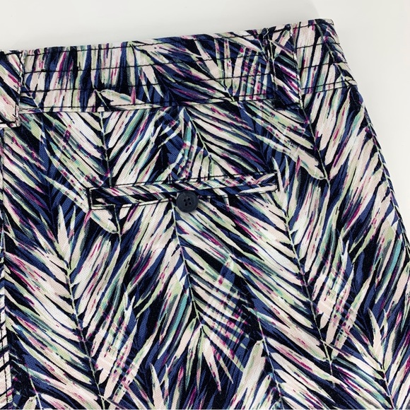 Banana Republic Factory Leaf Patterned Cotton High Rise Shorts, 12 - Picture 10 of 16
